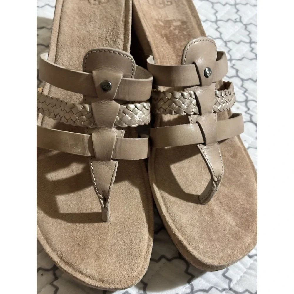 UGG Wedge Sandals Womens 8 Tan Leather Braided Metallic Cork Excellent Strappy